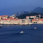 Dubrovnik Throne Suite I